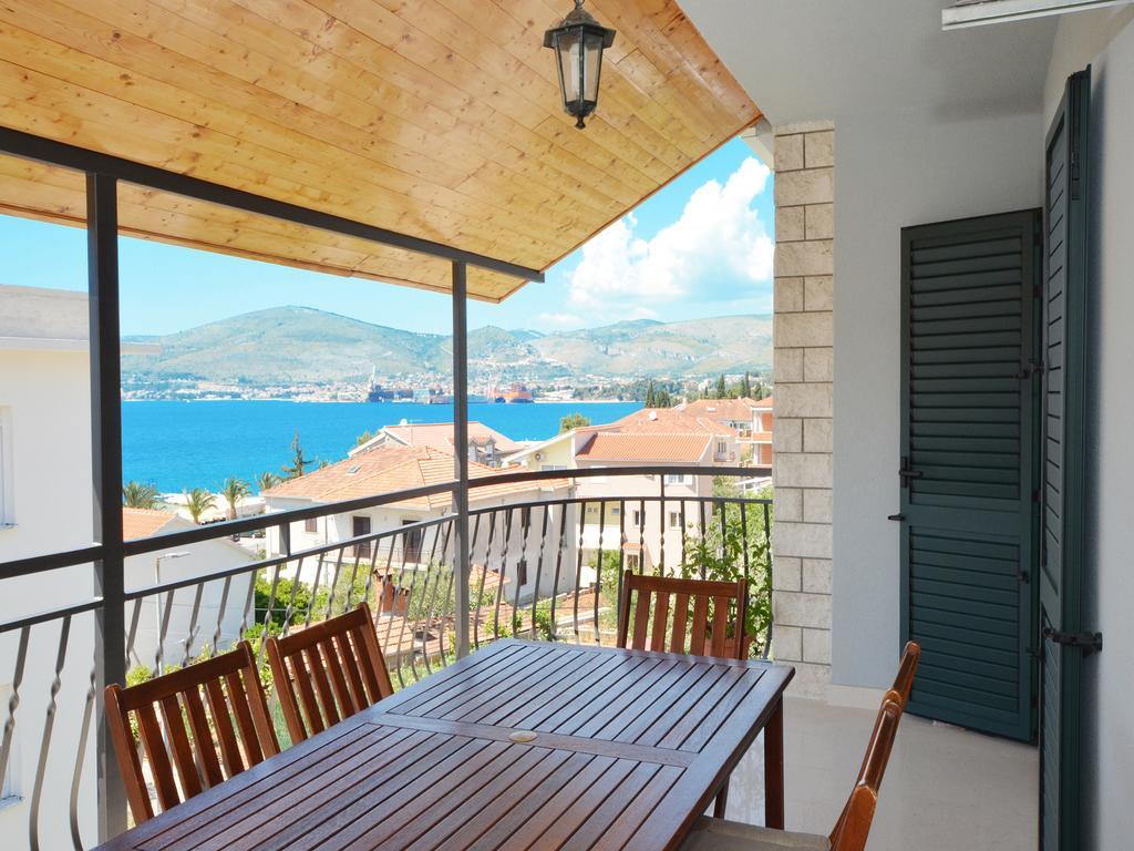 Apartments Vukadin Trogir Exteriör bild